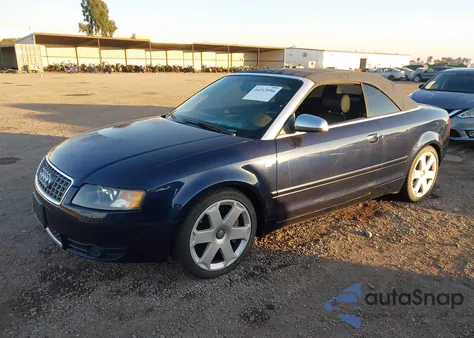 2004 Audi S4 z USA, uszkodzony, nr VIN WUARL48H24K900878